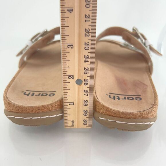 Earth Women's Sand Antigua Sandal Size 7 Low Wedge Slide White Straps Buckle - Picture 8 of 12